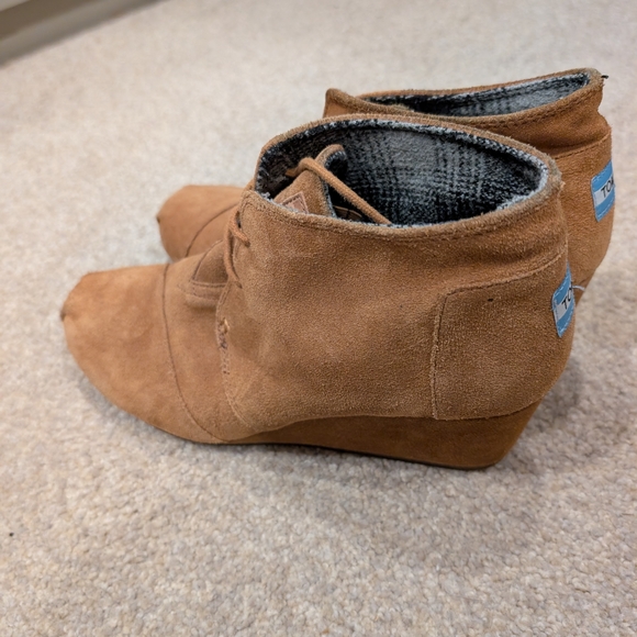 TOMS Brown Suede Lace-Up Boots, 11 - Picture 2 of 6